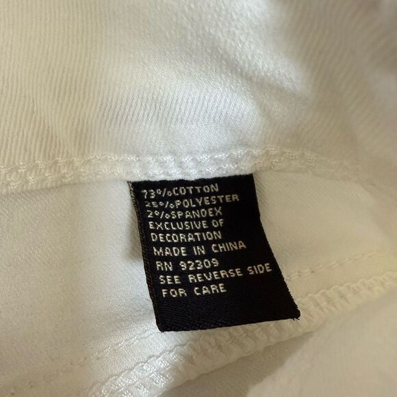 DG2 by Diane Gilman Classic Stretch Denim Regal Straight-Leg Jean size 0 NWT - Picture 6 of 10